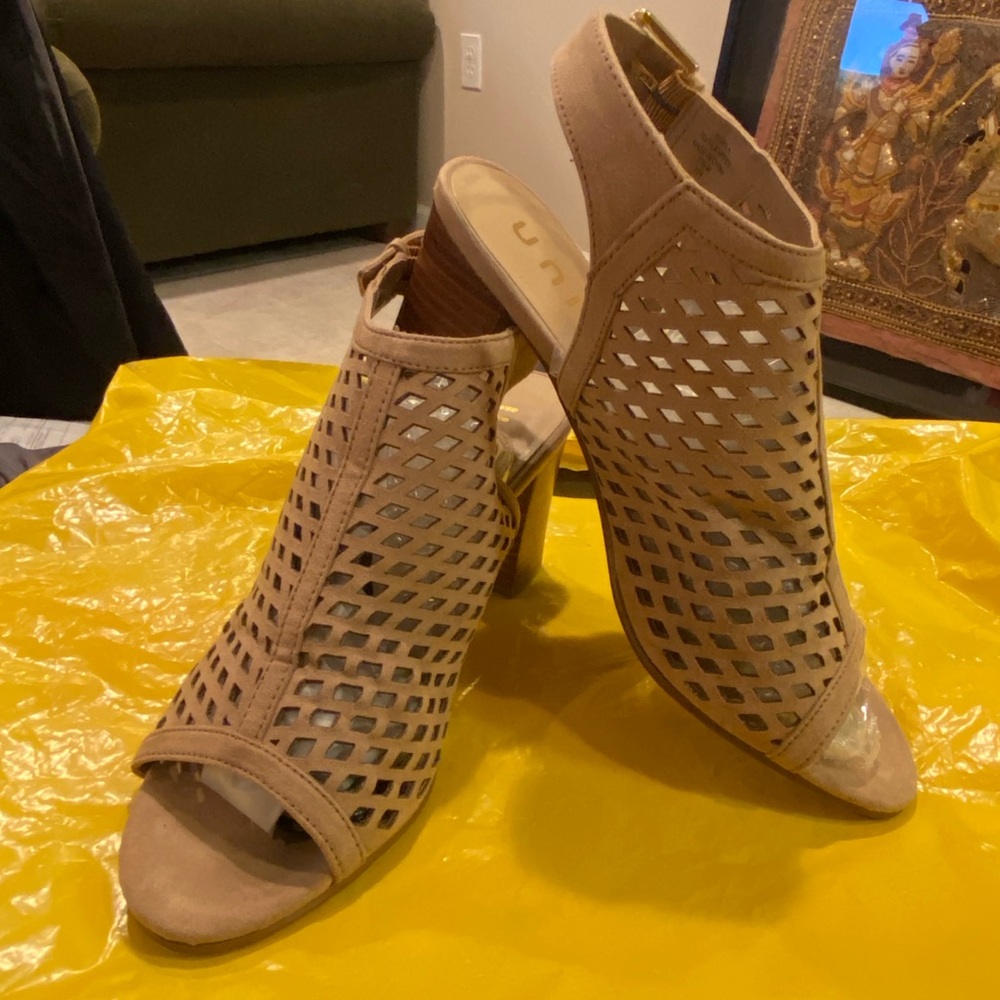 EUC Unisa heels